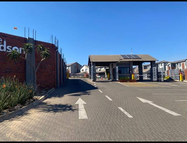 2 BEDROOM PROPERTY TO RENT IN AMBERFIELD